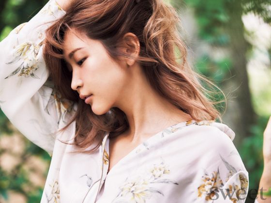 紗栄子の髪ってどんな香り？ヘルシーなヘアに近づけるシャンコン＆ヘアオイル公開