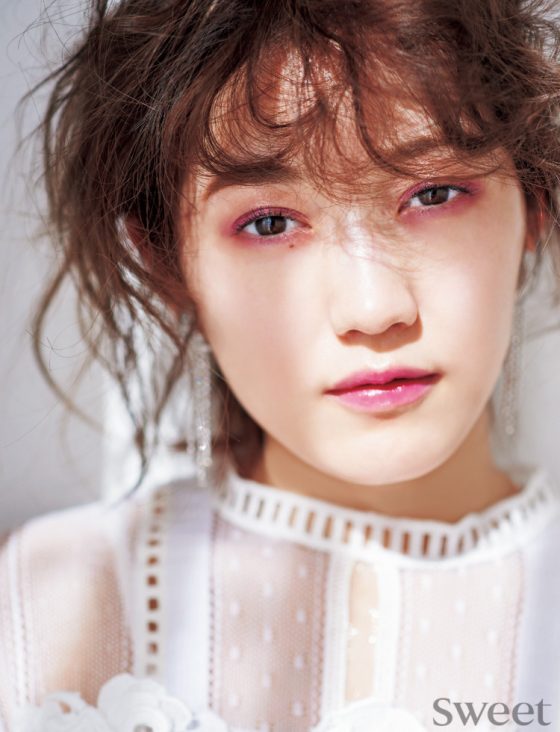 渡辺麻友がふっくらピンクリップで誘う！イヴ・サンローラン春のピンク祭り♡