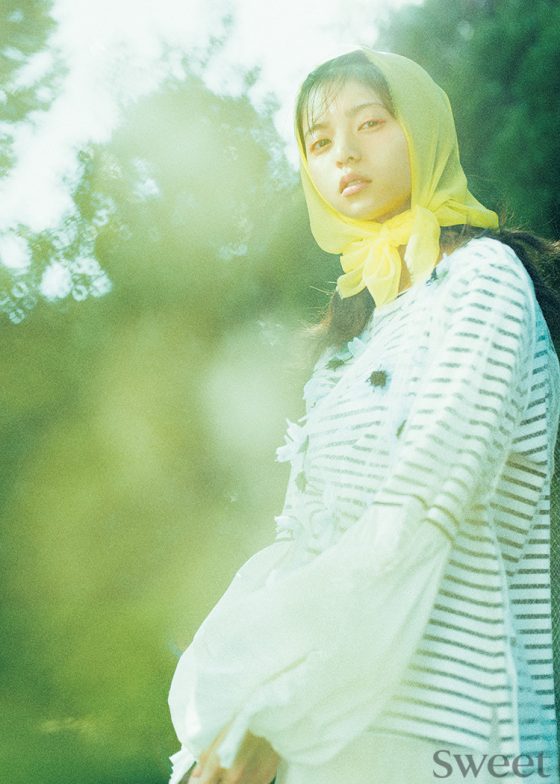 “永遠の少女” 齋藤飛鳥が注目ブランドの乙女度満点コーデで魅了！