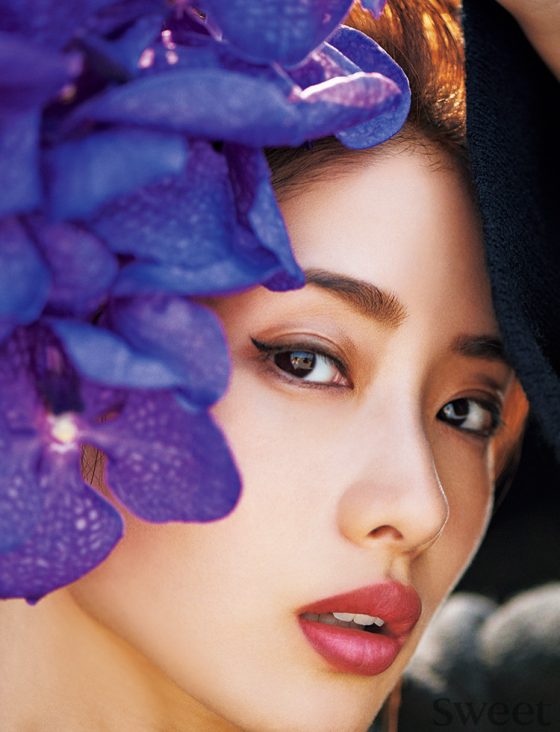 石原さとみが役ごとに提案！ドラマのメイク＆衣装を語る