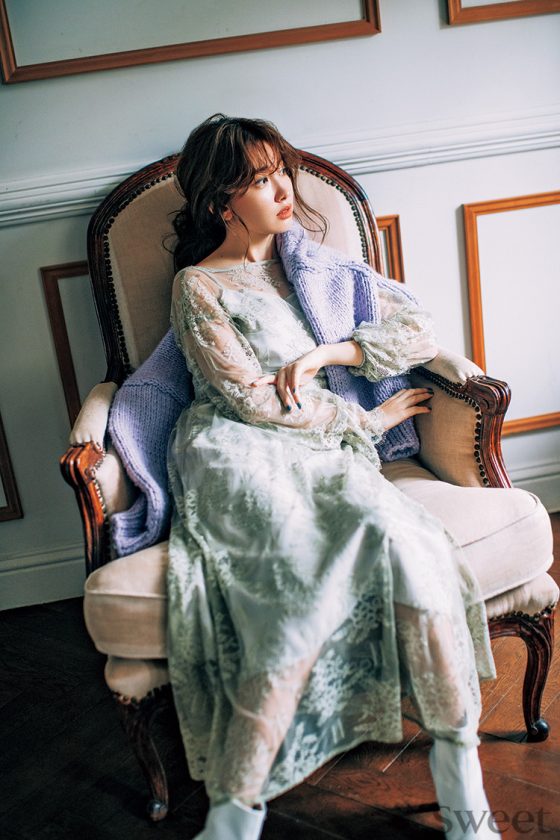 こじはるが着る最旬ドレス♡色っぽい着こなしにきゅん