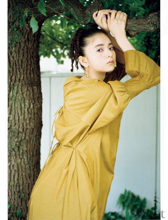 齋藤飛鳥が大人の階段を上る！美シルエットで女の極みに♡