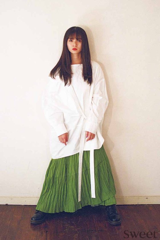 齋藤飛鳥のダボダボコーデにキュン♡ “女っぽ”オーバーサイズがマイブーム！