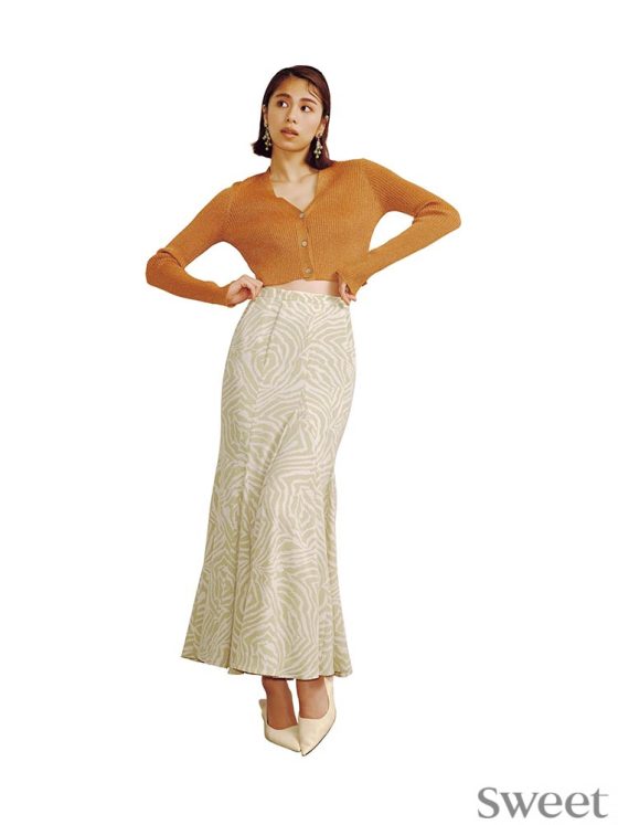 佐藤晴美が着こなす秋のトレンドボトム