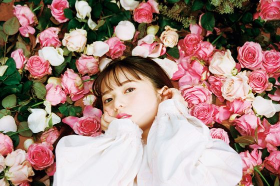 齋藤飛鳥がとびきり乙女に♡　薔薇色の世界を披露