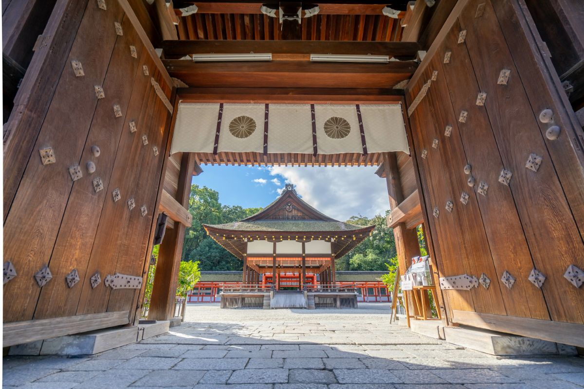 日本のパワースポット＆お守り9選！ 全国の社寺を厳選紹介！