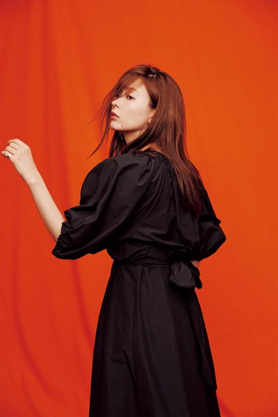 【八木アリサが秋コーデをレッスン】ちょっと地味？そんな時はパフスリーブ投入で印象激変！