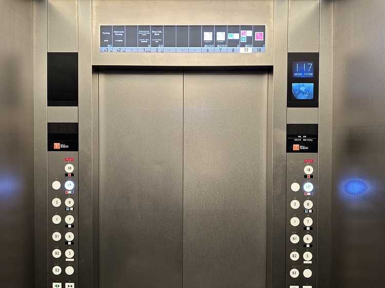 celavi エレベーター