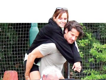 エマ・ワトソンとライアン・ ウォルシュ