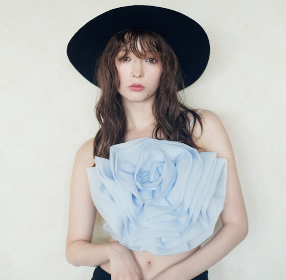 初カバー♡八木アリサにインタビュー「sweetのマインドには 、意志や勇気、聡明さを感じてきた。」