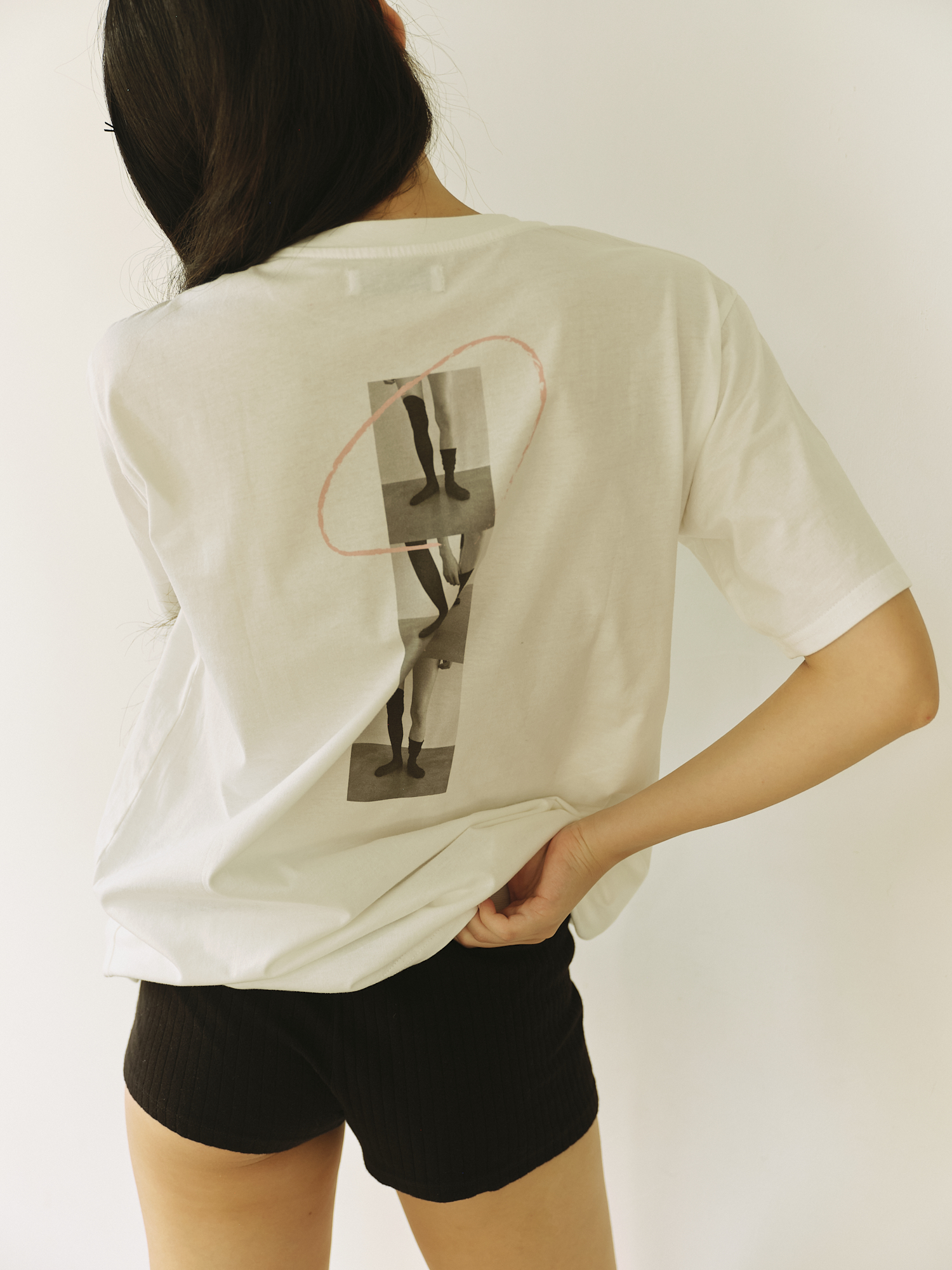 スウィートガール御用達ブランド『Rosarymoon』がブランド10周年記念オリジナルTシャツを数量限定で販売♡