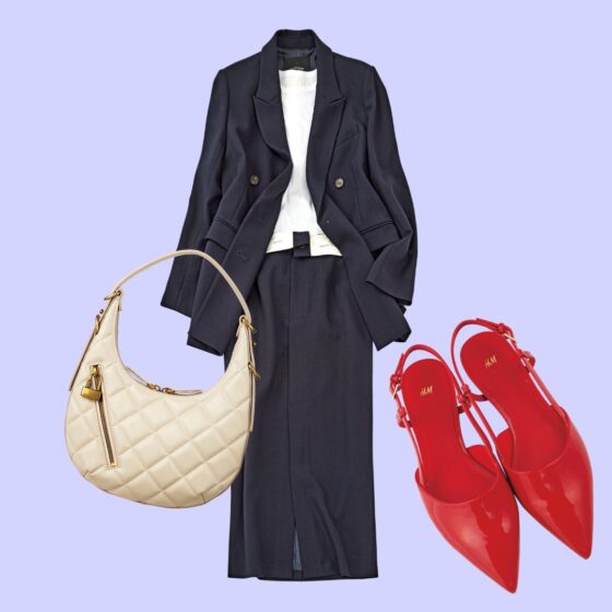 モノトーンにツヤっぽさを一点投入！奥行きのある色っぽコーデ