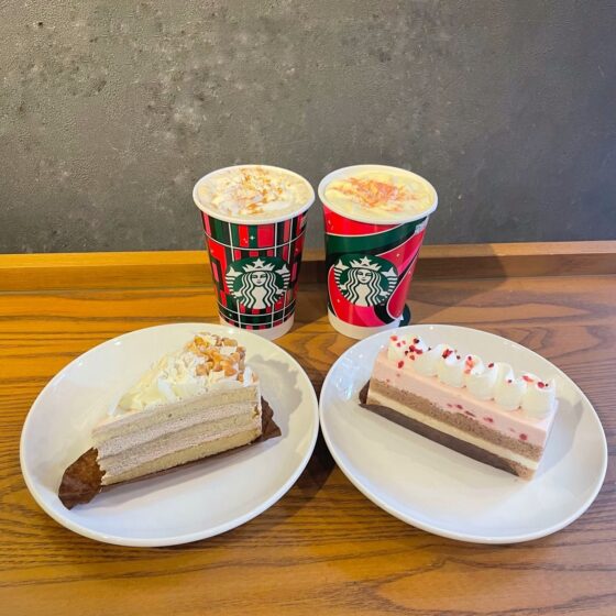 【スタバ新作】ホリデーシーズン2023を正直レビュー！【ミーハー編集M&Mがお試し三昧！今ときめくアレやコレ♡】