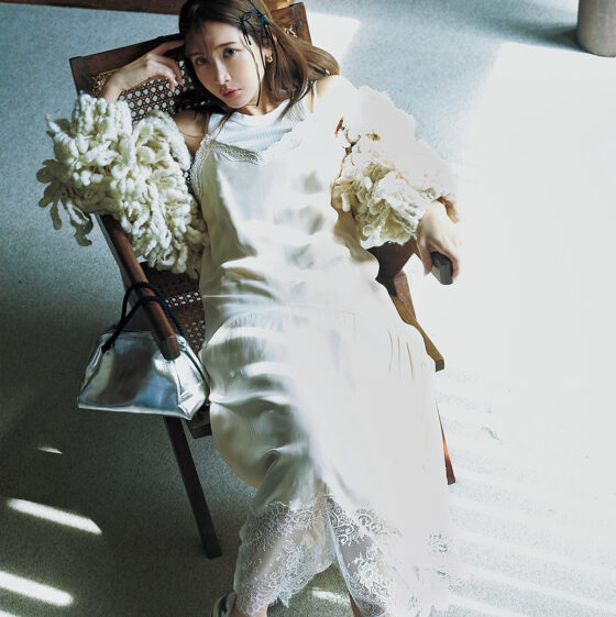 【紗栄子が魅せる】ALLISON BROWNのレースキャミドレスのコーデ3選