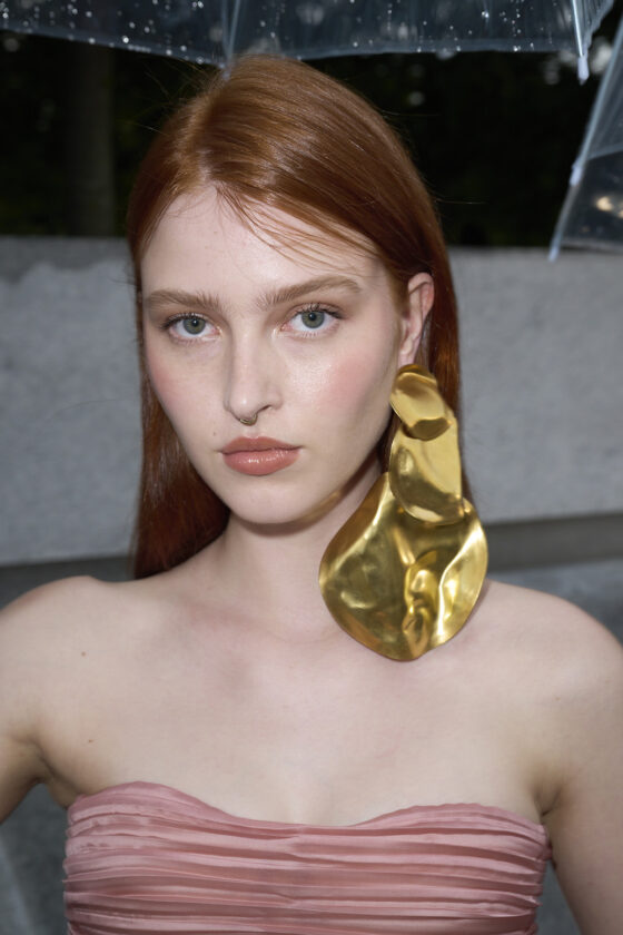 【2024年春夏トレンドメイク】M・A・Cが発表！ずばり、アプリコットクラッシュ顔が来る♡ 【BEAUTY BUZZ】