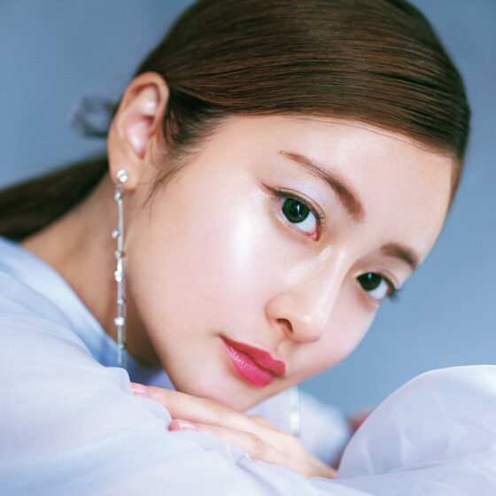 【おざみ】旬のプラムカラーを唇に♡トレンド感たっぷりメイク