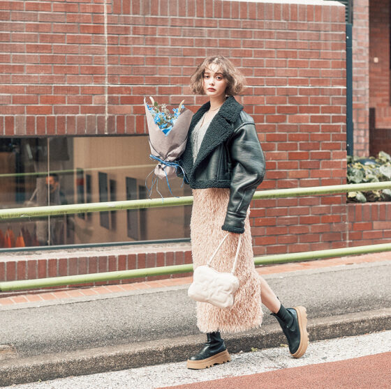 【玉城ティナ】が魅せる♡ 旬のグレーニットカーデ＆ビスチェを着回し