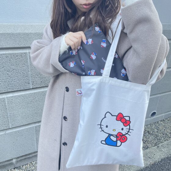 【付録レビュー】レトロ可愛い♡ 話題ハローキティのトートバッグ＆総柄ポーチ