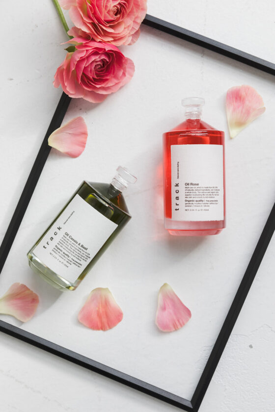 人気オイルのニュータイプから新感覚オイルまで。新発売のヘアオイル3選【HAIR INFO】