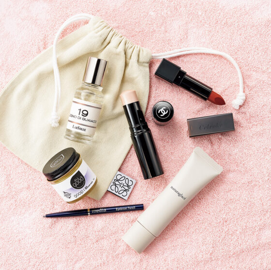 キレイな人は何使ってる？ポーチの中身見せて！