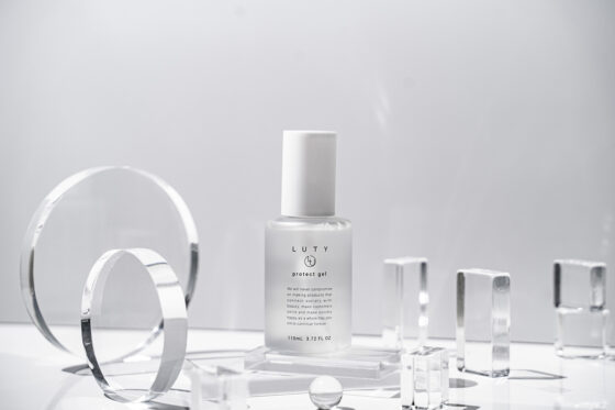 クセ毛さんに超絶おすすめ！ ストレートヘアを作るお助けアイテム3選【HAIR INFO】