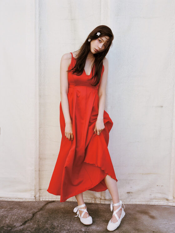 【八木アリサ】魅惑的な赤を味方に♡ 自分らしさを愉しむトレンドアイテム4選