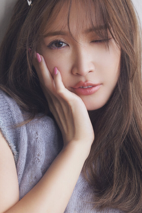 【紗栄子】大人が似合う。夏のカラーメイクを伝授