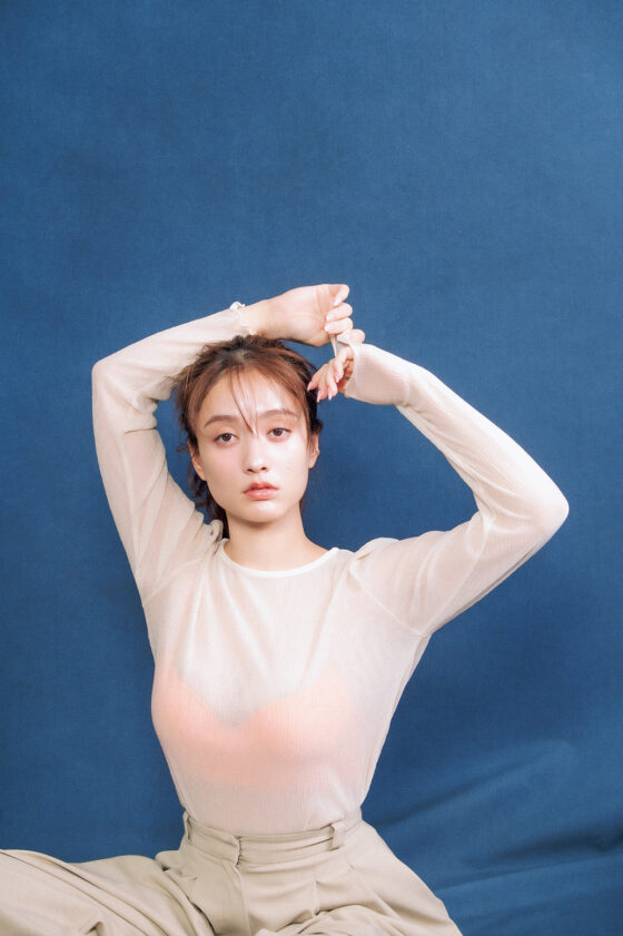 【2024年夏】旬の見せコーデにはコレ！最新「クロップドTシャツ」＆「シアートップス」6選