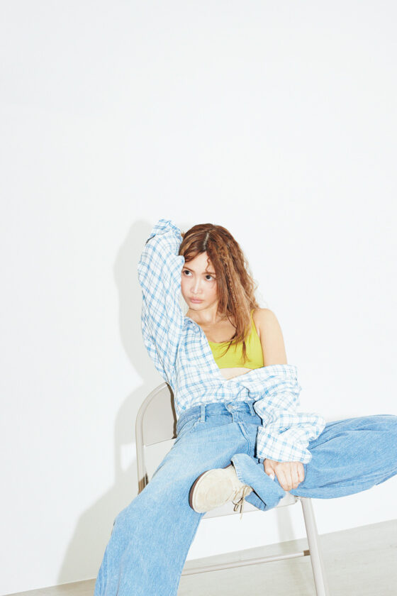 【紗栄子】大人がマネしたい！夏のおすすめデニムコーデ4選