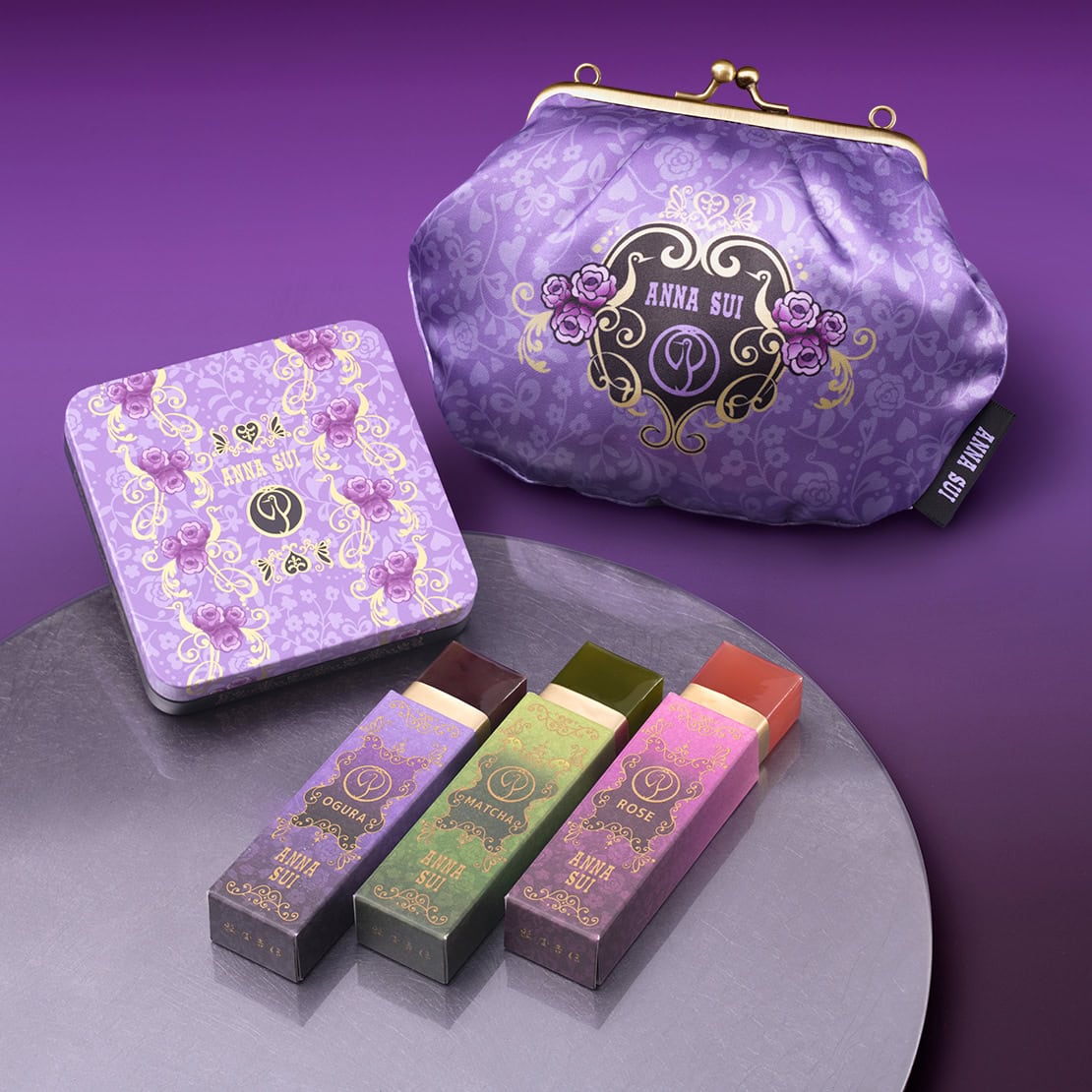 「ANNA SUI」×「鶴屋吉信」コラボ和菓子第二弾！ 缶ケース入り羊羹とオリジナルデザインポーチorショッパーのセット♡