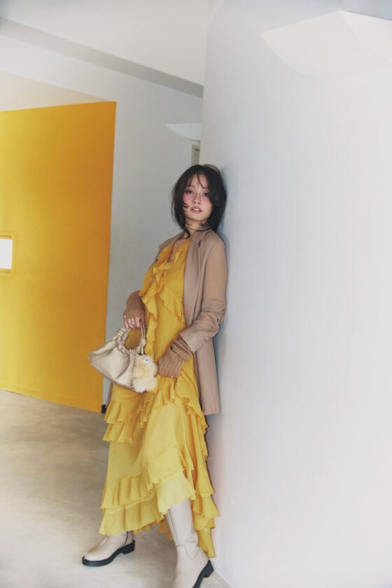 【イエロー】で大人のシャレ感アップ！秋冬の映えコーデ3選