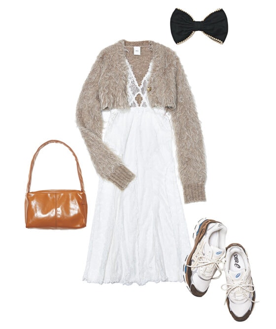 【ニット】パンツにもスカートにも合う！万能ショート丈ニットの着回しコーデ