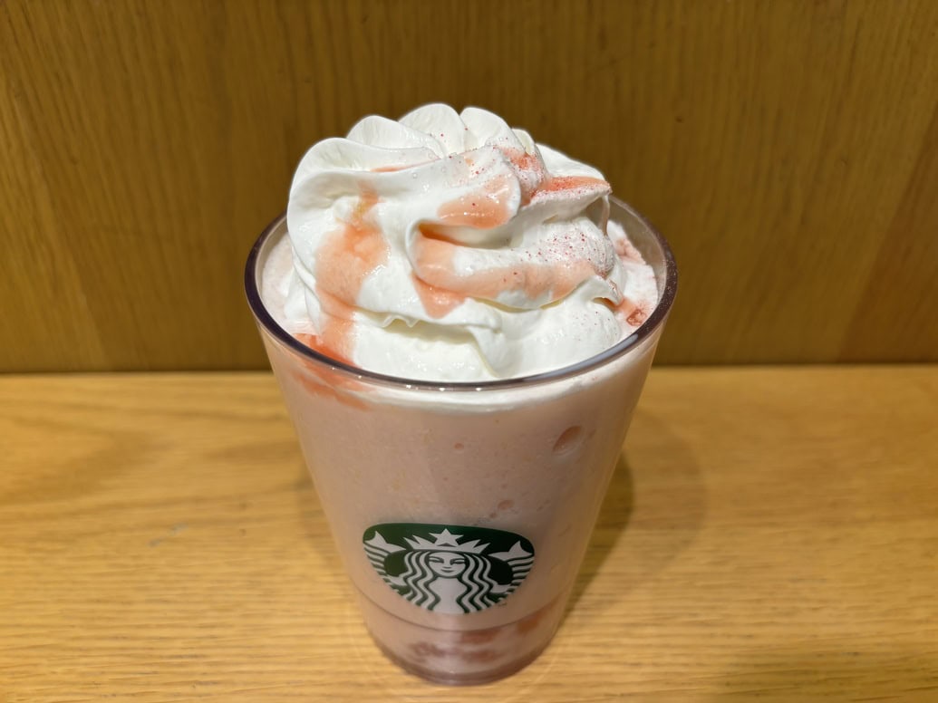 スタバ　白桃と桜わらびもち フラペチーノ®