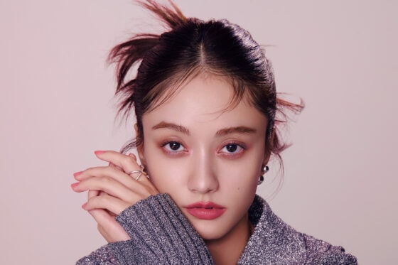 甘すぎない！洒落る“ビター”な大人の「ピンクメイク」