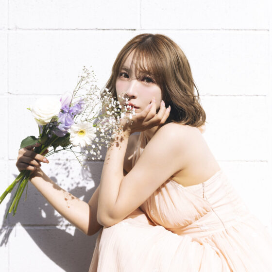 【三上悠亜】好きな人を忘れられない時は「無理に忘れようとせず、その時は思い出に浸って泣いてもいいんです」【sweet web独占vol.2】