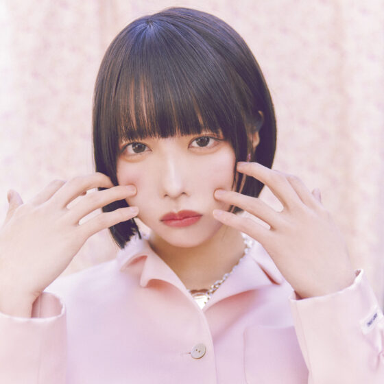 【あのちゃん】がピンクを纏う。スウィートな僕服