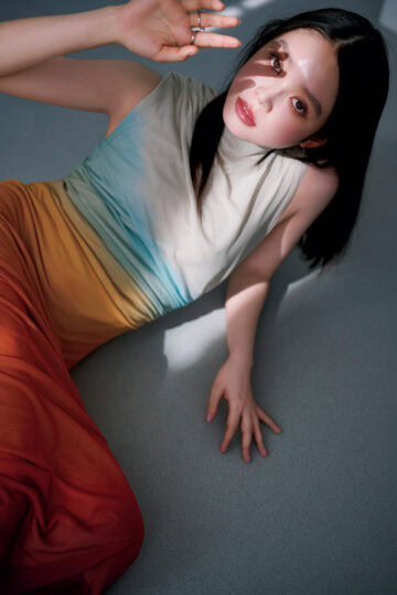 髙石あかりとレッド