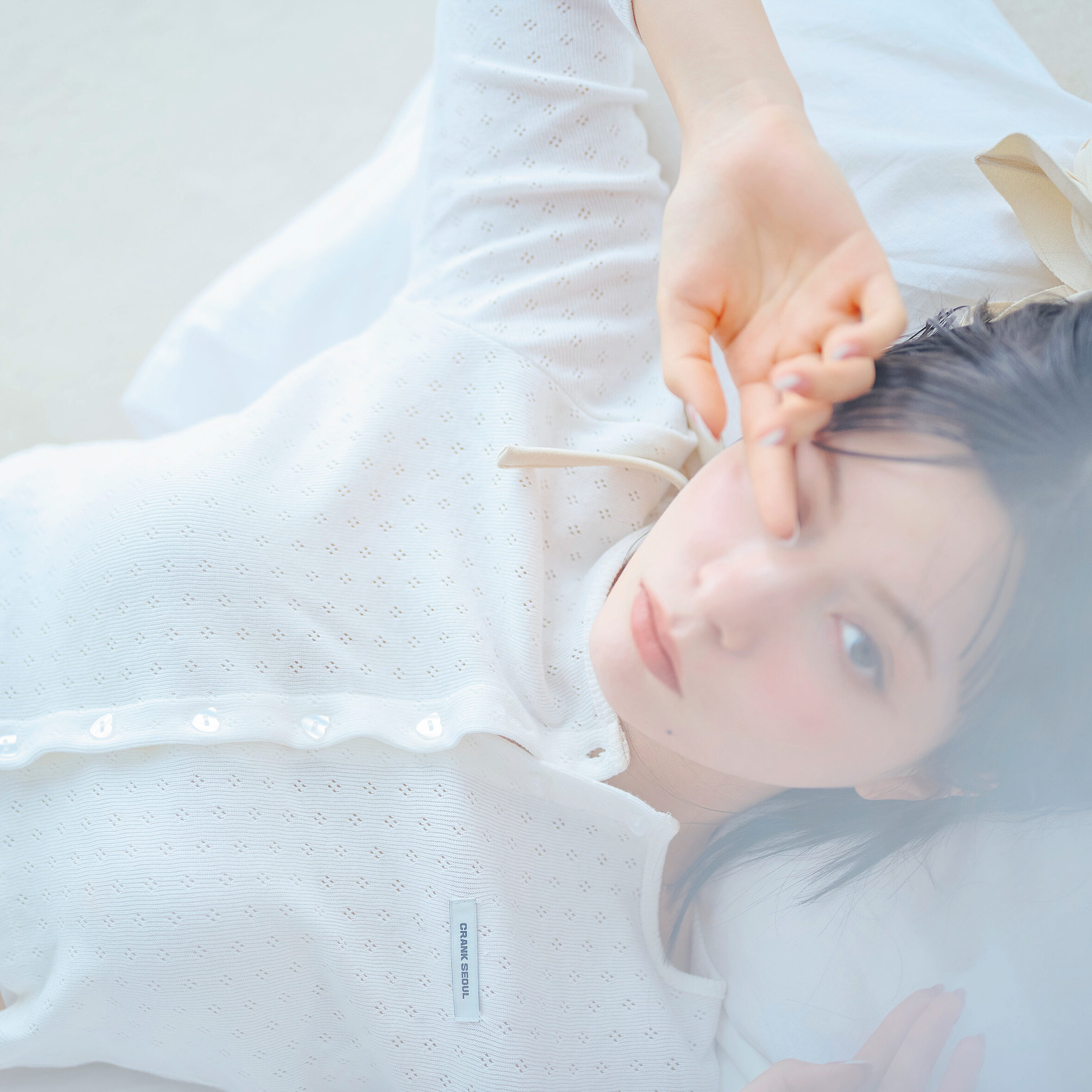 美容液より効果あり!? 圧倒的美肌の人がやっている「夜の習慣」って？【八木アリサ】