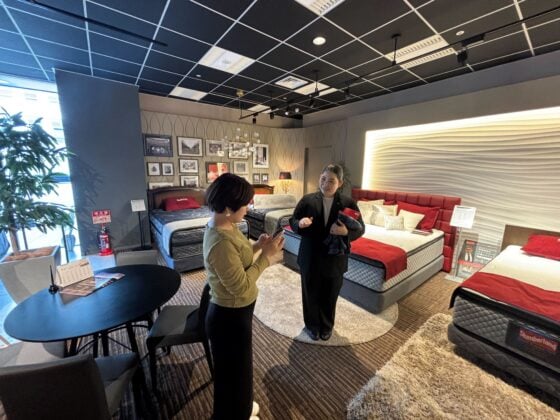 “寝ても疲れが取れない”は寝具のせい!? 快眠プロに聞いた失敗しない寝具の選び方【体験レポ】