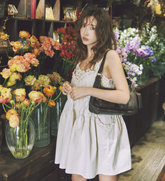 【2025春夏】紗栄子×アリソン ブラウン｜ハノイで魅せた大人の“レトロガーリー”コーデ