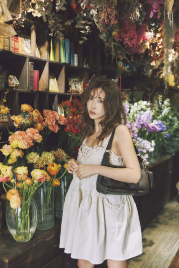 2025春夏】紗栄子×アリソン ブラウン｜ハノイで魅せた大人の“レトロ