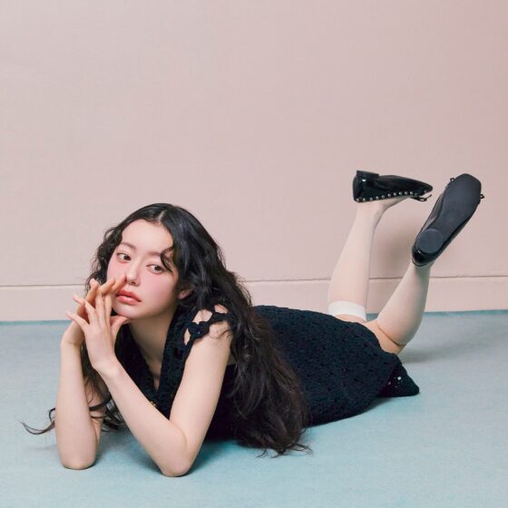 夏の視線を独り占め！クールにキマる「GANNI」のミニワンピコーデ