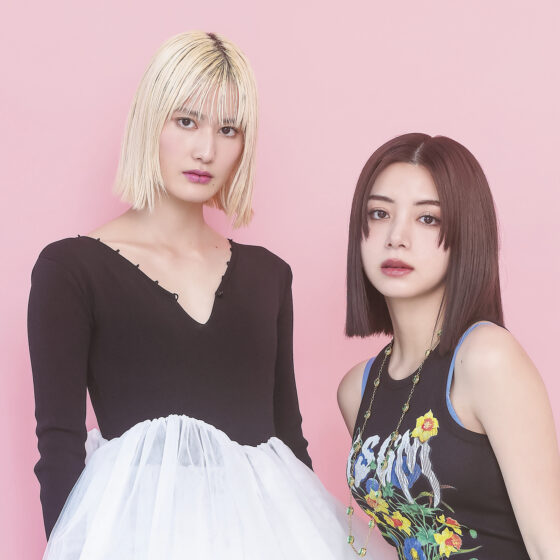 【池田エライザ＆橋本愛】映画『リライト』で初共演の2人をネホハホ♡【sweet独占インタビュー】