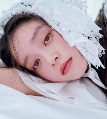 髙石あかりとレッド