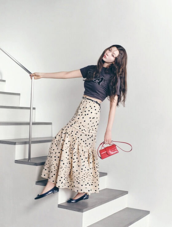 【2025夏トレンド】ドット柄アイテムで叶える！大人可愛いマリンコーデ4選