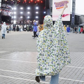 キウ レインポンチョ デイリー K319　着用の様子