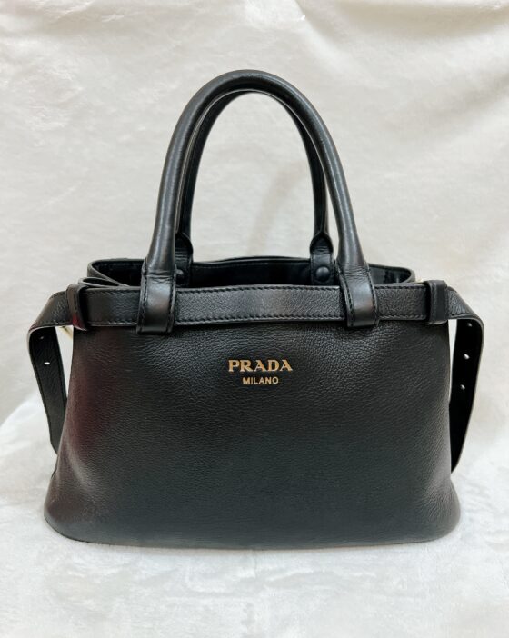 思い出のアイテムを大切に愛用！ sweet lovers「AI」のバッグの中身を大公開♡【sweet lovers】