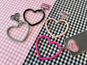 マイメロディ　クロミ　スマホハンドストラップ