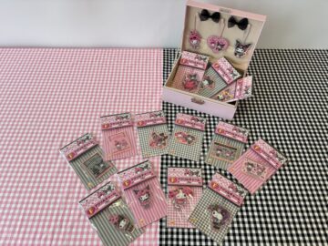 マイメロディ　クロミ　アクリルチャーム