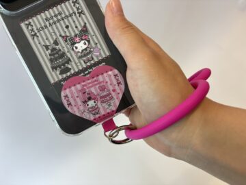 マイメロディ　クロミ　ステッカー＆スマホハンドストラップ　使用例
